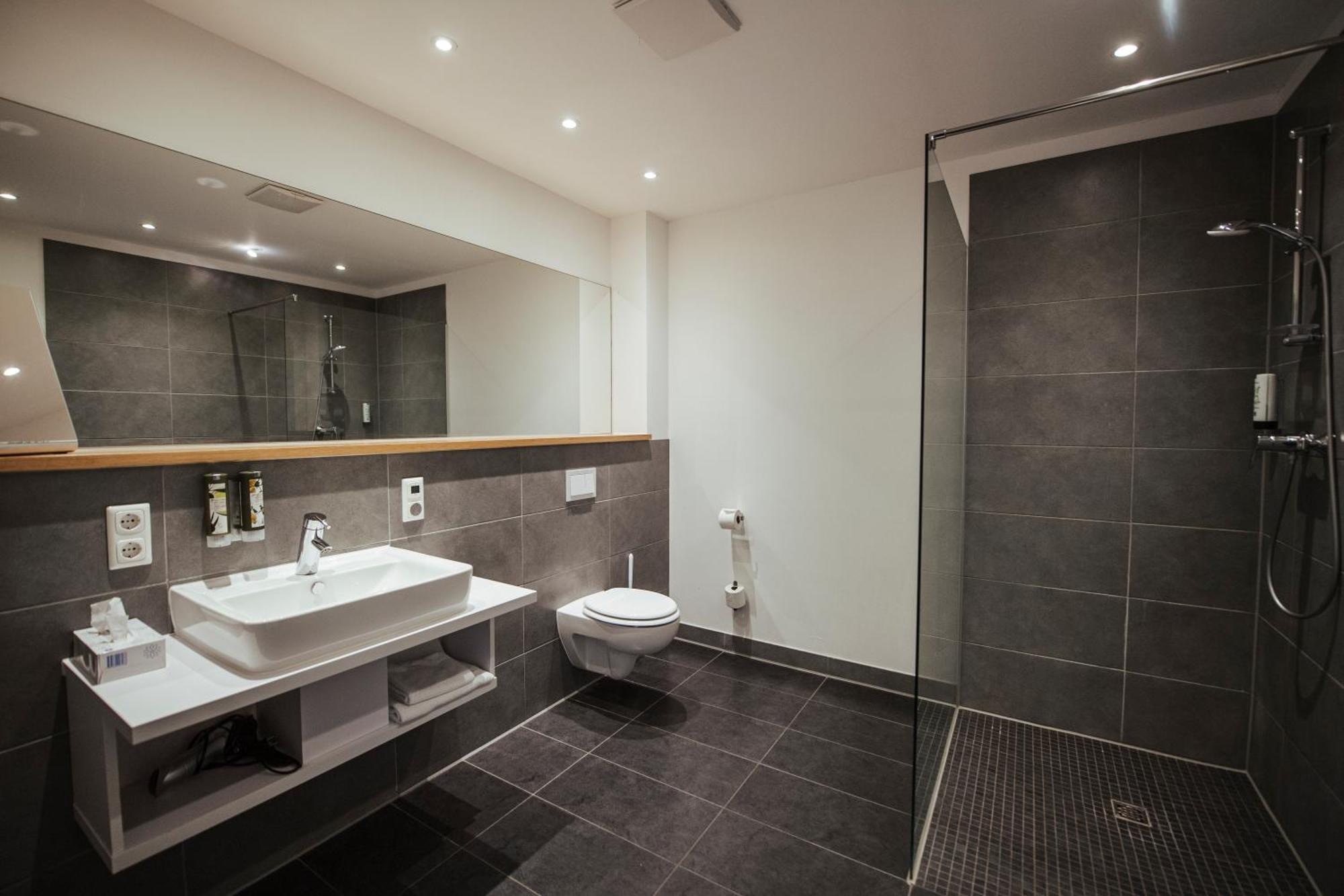 Hotel Lindenhof Erkelenz Bagian luar foto